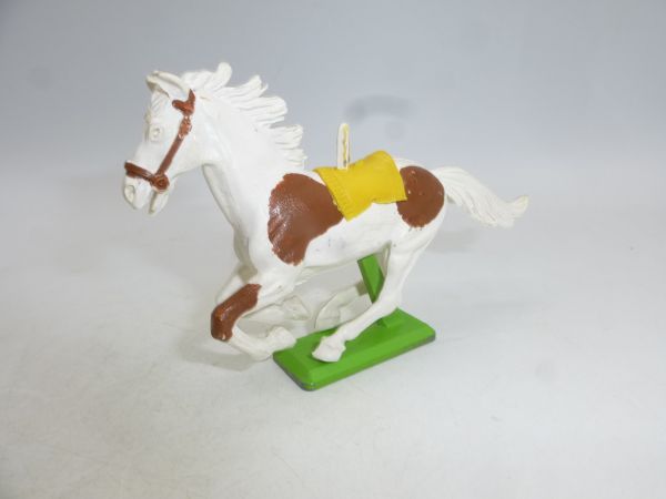 Britains Deetail Mustang white with brown spots, yellow blanket