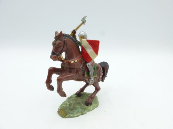 Starlux Crusader / Norman on horseback with battle axe + shield