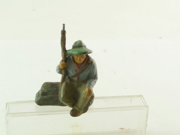 Lineol Cowboy sitting with rifle (post-war) - good condition