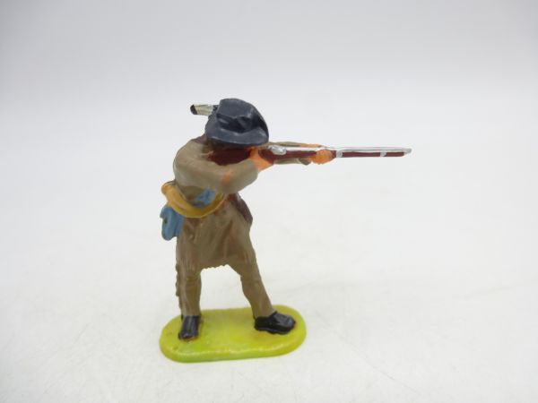 Elastolin 4 cm Trapper standing shooting, No. 6966