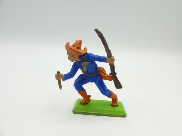 Britains Deetail Mexican going forward with knife + rifle, blue/orange