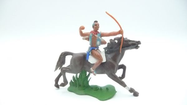 Britains Swoppets Iroquois riding with bow, arrow shot - great horse