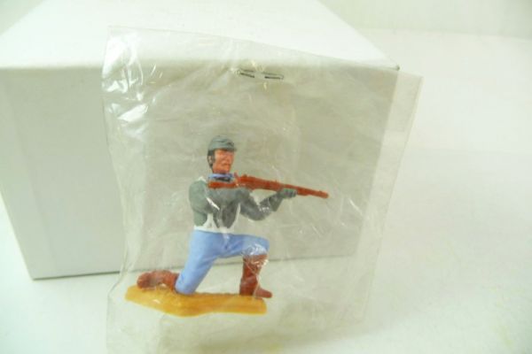 Timpo Toys Confederate Army soldier 3rd version kneeling shooting - in original bag