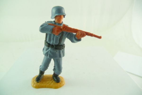 Timpo Toys German standing firing with rifle, loose helmet