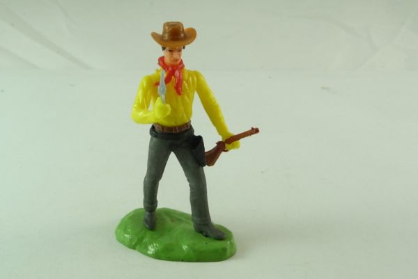 Elastolin Cowboy on foot with pistol and rifle