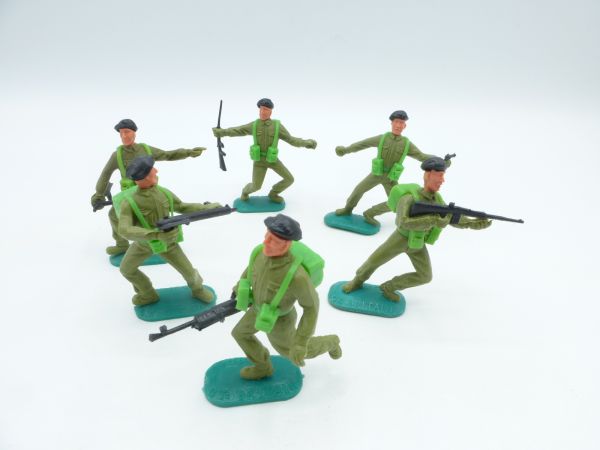 Timpo Toys Set of English soldiers with black beret - early version