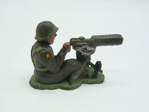 Lone Star Soldier with heavy machine gun