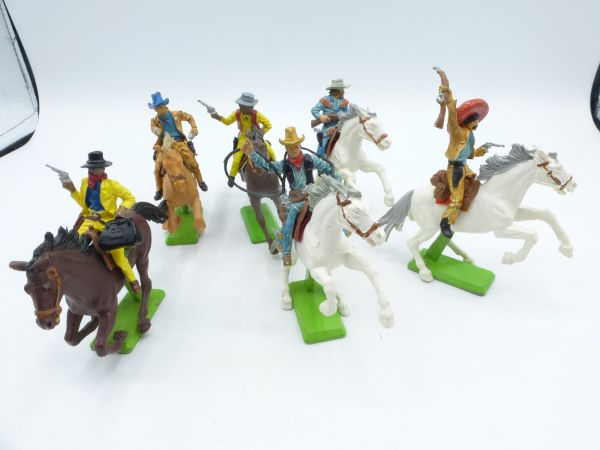 Britains Deetail 6 horsemen from the Cowboy series - nice set