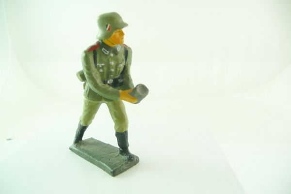 Deutsche Wehrmacht - Soldat mit Granate (Duscha Nachguss)
