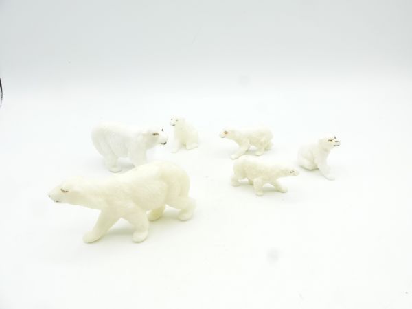 VEB Plaho Polar bear family (5 figures)