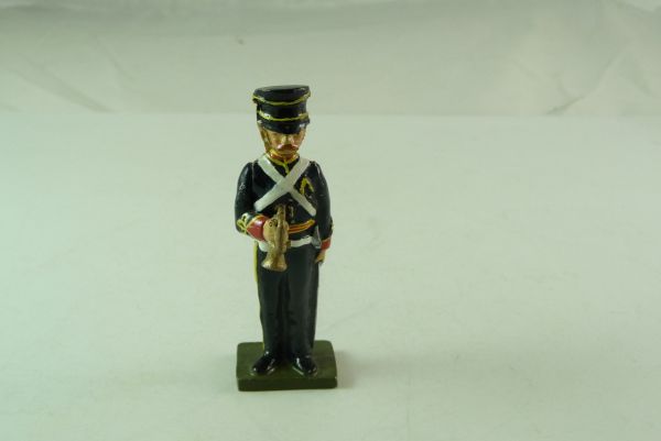 Britains Russian (?) soldier with trumpet