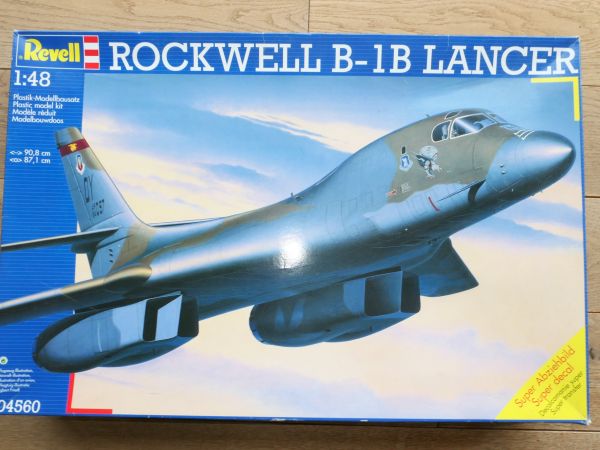 Revell 1:48 Rockwell B-1B Lancer, Nr. 04560 - OVP, am Guss, inkl. Beschreibung