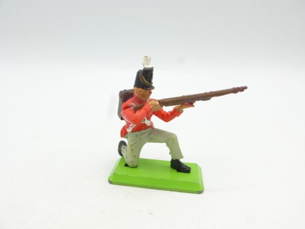 Britains Deetail Waterloo English soldier kneeling shooting
