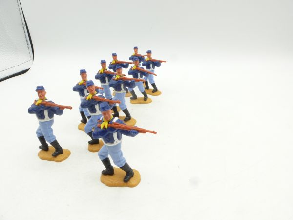 Timpo Toys 10 Northerners 2nd version standing shooting