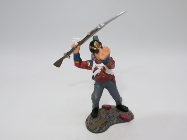 Britains Waterloo soldier storming with rifle - great position