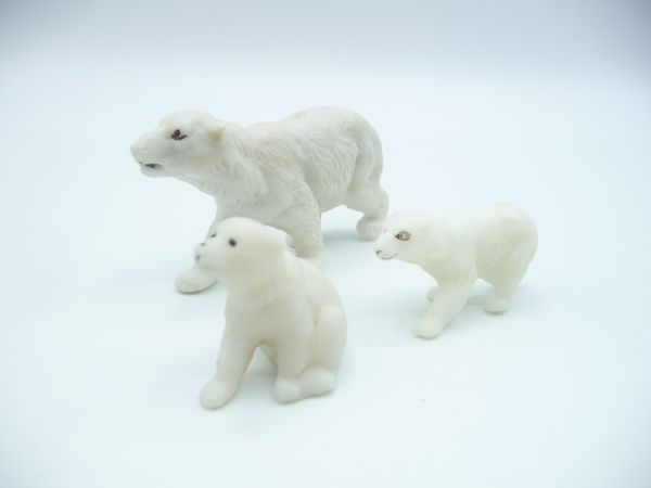 VEB Plaho Polar bear with 2 cubs