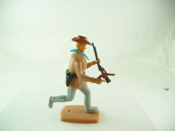 Plasty Cowboy kneeling with rifle + pistol