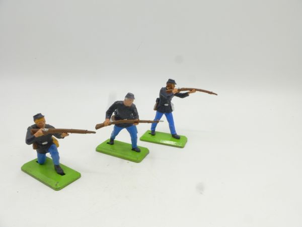 Britains Deetail 3 Northerners with rifle