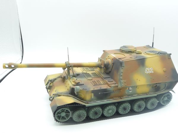 Heavy German tank, Panther, metal, magnetic
