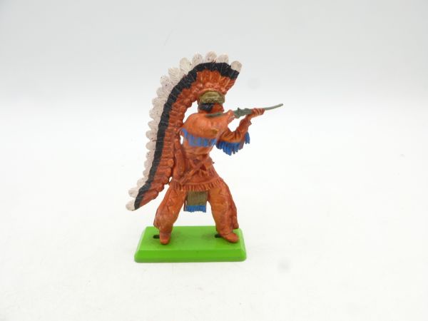 Britains Deetail Indian standing shooting - long feather decoration