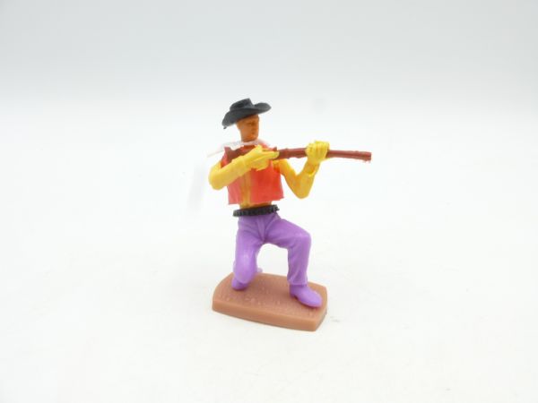 Plasty Cowboy kneeling shooting rifle, 2nd version