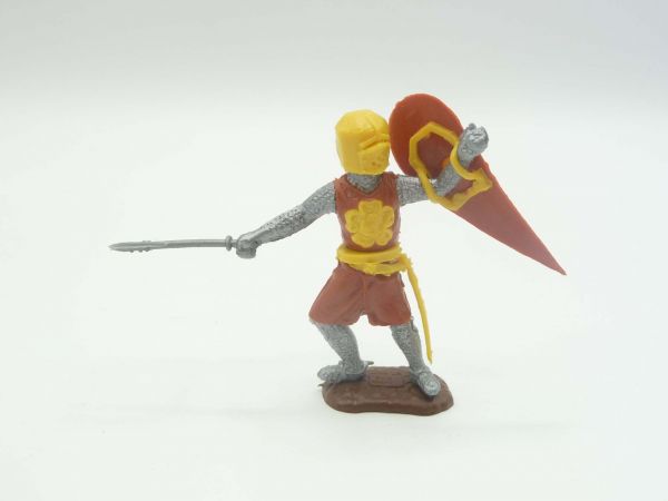 Timpo Toys Medieval knight standing with battleaxe, brown/yellow - nice base plate
