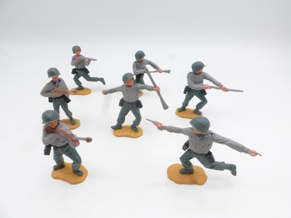 Timpo Toys Set of German soldiers 1st version (7 figures) - brand new