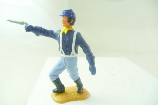 Timpo Toys Union Army soldier 3rd version standing, firing with pistol