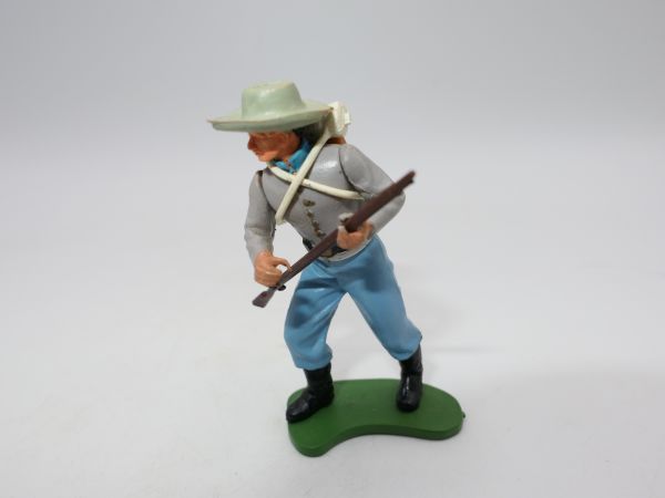 Britains Swoppets Southern Officer advancing with rifle