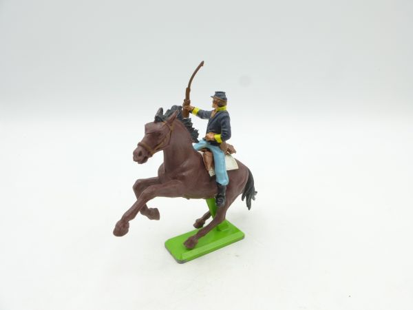 Britains Deetail Union Army Soldier riding, holding rifle on top