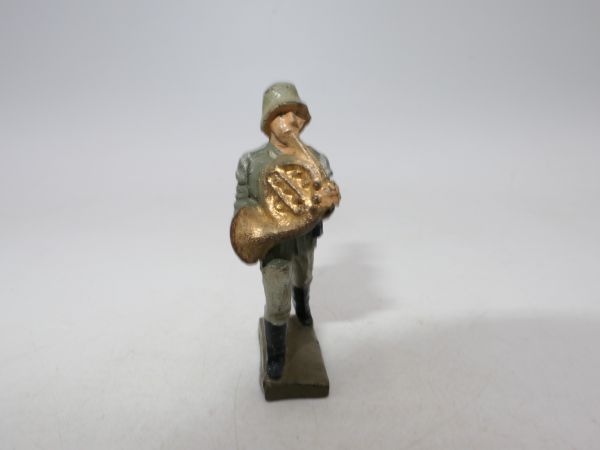 Lineol WW soldier, musician with French horn (compound, 4 cm)