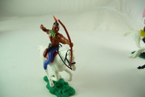 Iroquois riding with bow (made in Hong Kong)