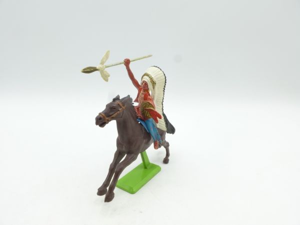Britains Deetail Indian chief riding, throwing spear - brand new
