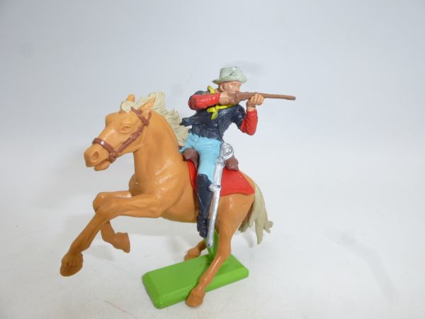 Britains Deetail Soldier 7th Cavalry on horseback shooting sideways