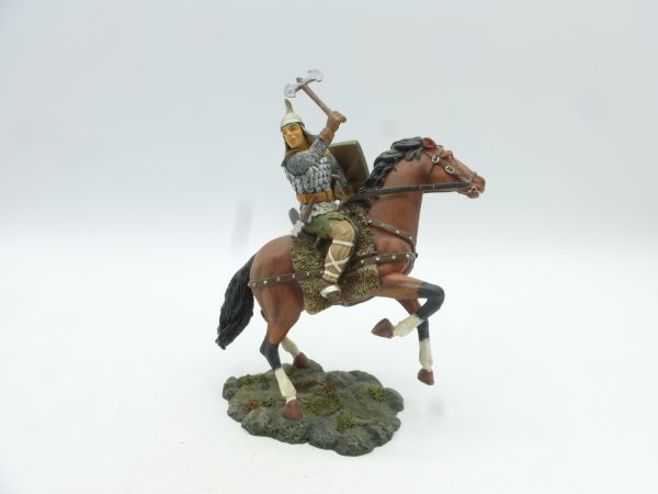 Janetzki Arts Knight / Norman on horseback attacking with double axe