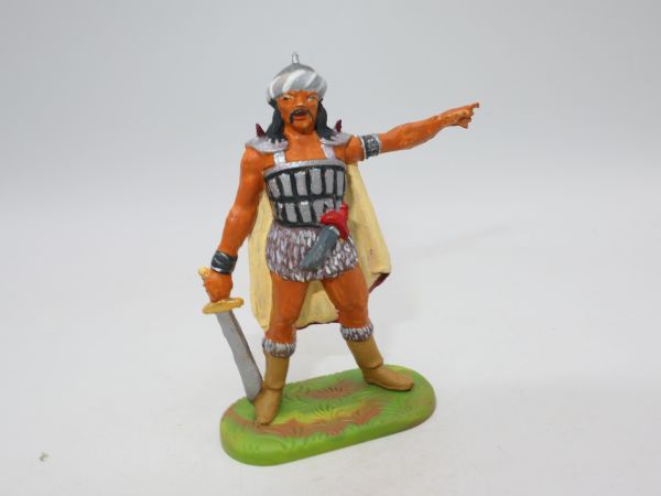 Hun standing with sword, arm outstretched - great 7 cm modification