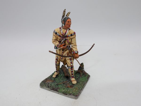 Indianer mit Pfeil + Bogen, Höhe ca. 6 cm