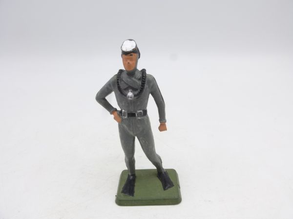Starlux Diver - rare, early figure