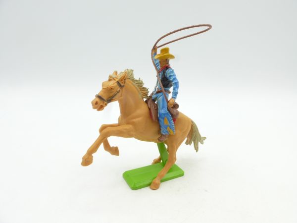 Britains Deetail Cowboy on horseback with lasso - great horse