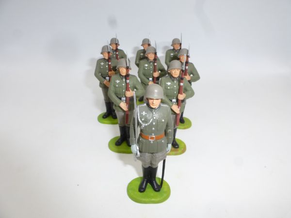 Preiser 7 cm Deutsche Wehrmacht, 1 Offizier mit Säbel + 8 Soldaten