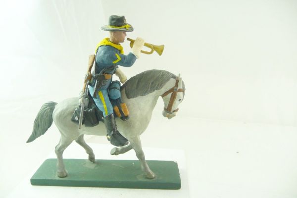 Mini-Forma 7th cavalry soldier riding with trumpet