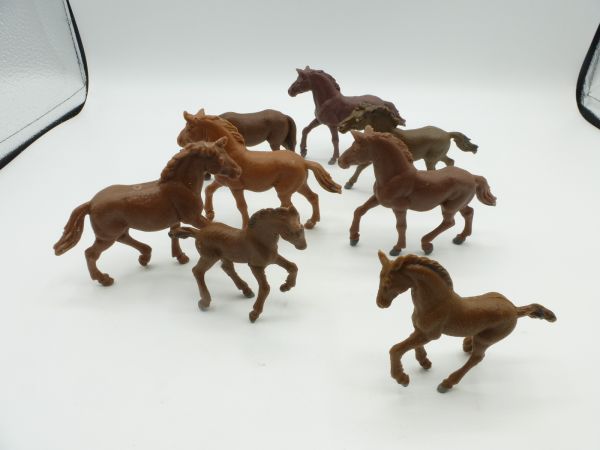 VEB Plaho Herde Pferde mit Fohlen (8 Figuren)