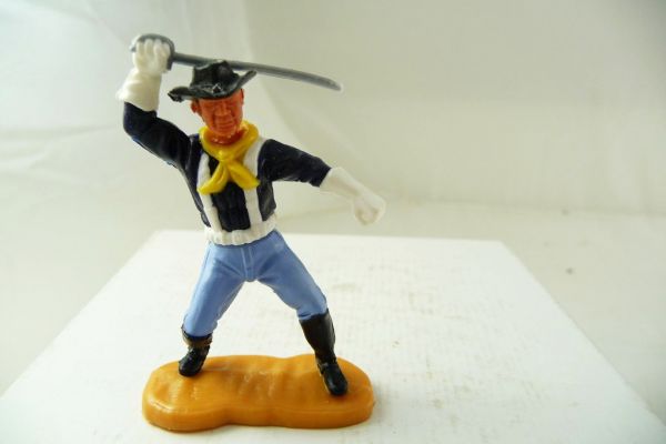 Timpo Toys Union Army soldier 4th version standing, striking with sabre from above