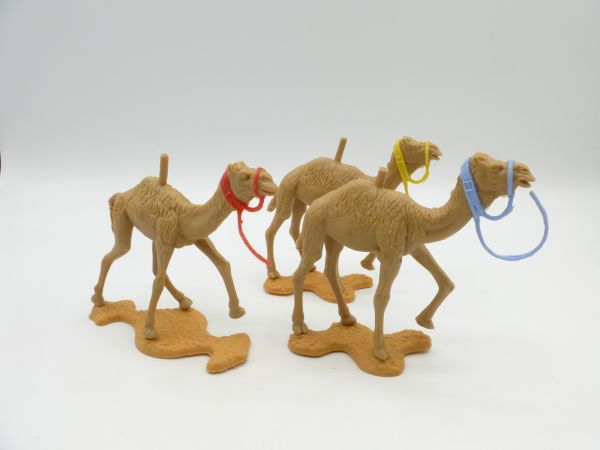 Timpo Toys 3 camels - reins partly shorter, see photo