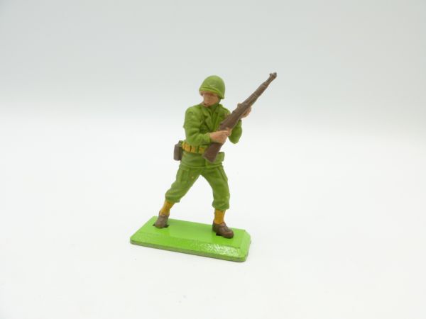 Britains Deetail American 1st version with rifle in front