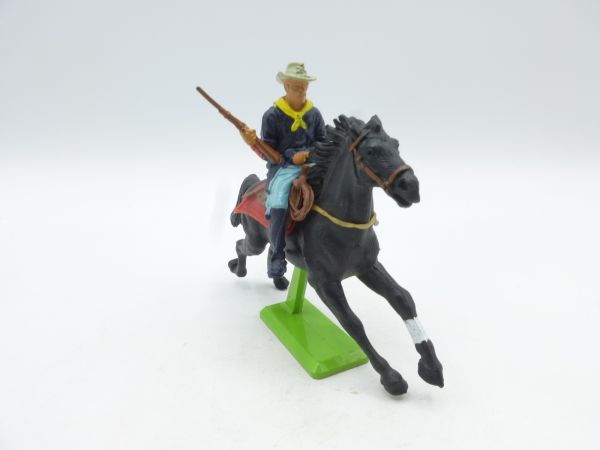 Britains Deetail Soldier 7th Cavalry riding, rifle on hip
