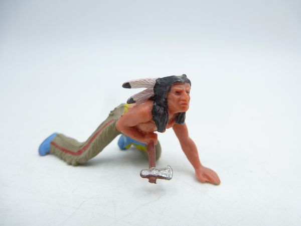 Elastolin 4 cm Indianer mit Tomahawk schleichend, Nr. 6828