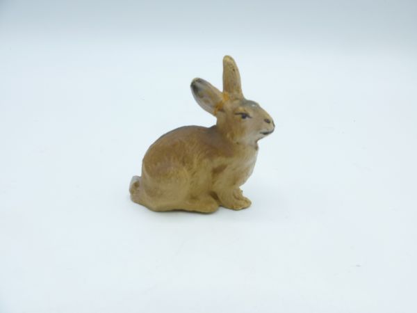 Hare sitting (height 4 cm)