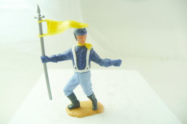 Timpo Toys Union Army soldier 3rd version standing with flag