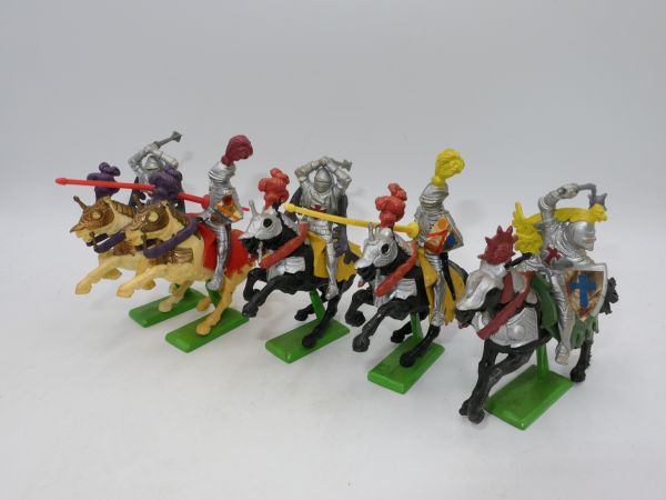 Britains Deetail Group of knights on horseback (5 figures)